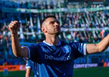 Racing renace con otra victoria y ya piensa en Boca