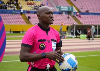 Ecuatoriano Aragón pitará en el Nacional Potosí-Botafogo