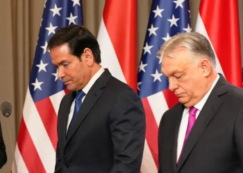 Rubio concluye su gira europea deseando ‘éxito’ a Orbán en Hungría