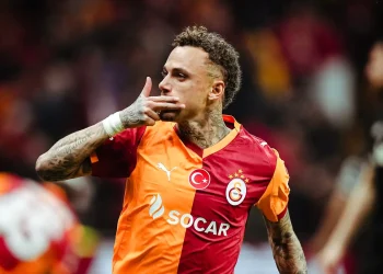 Juventus se aleja de los octavos al caer 5-2 contra Galatasaray