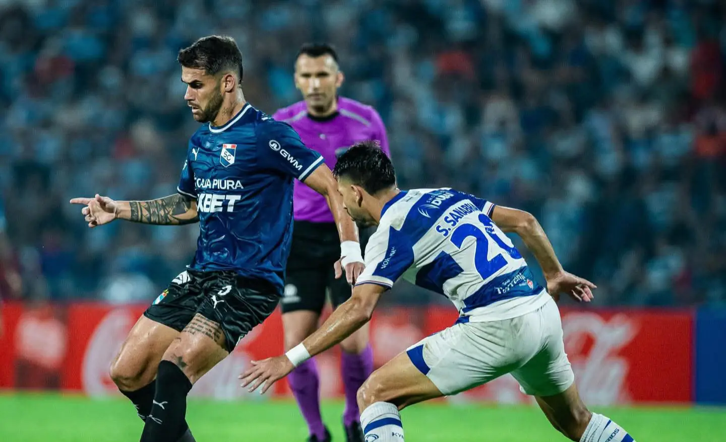 En final de infarto, el DIM asalta Montevideo y sueña con la 3ª ronda