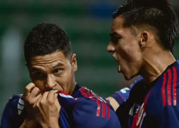 River sufre pero sigue en la Copa Argentina empujado por «Juanfer»