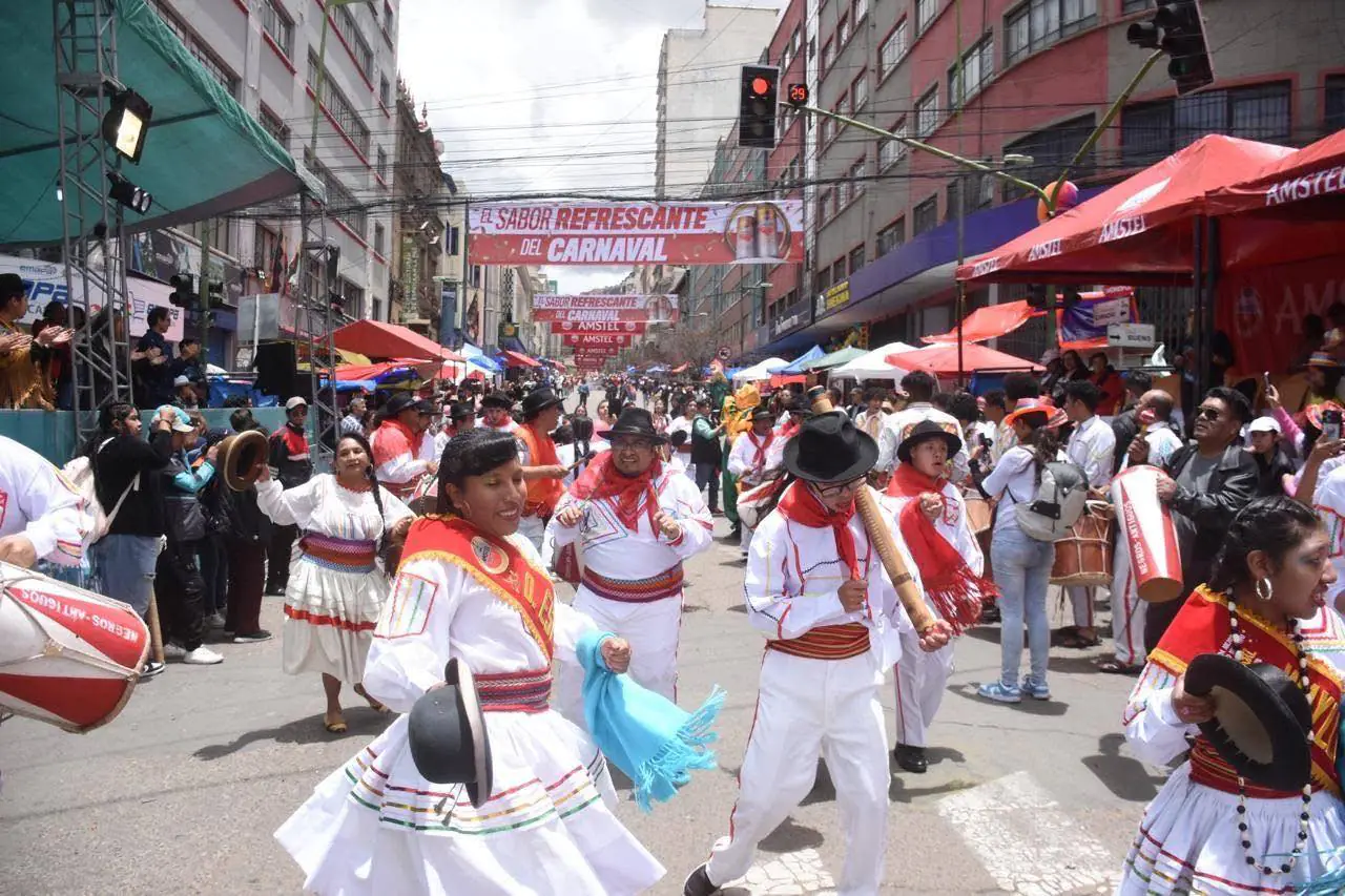 Carnaval paceño genera Bs 100 millones en movimiento económico