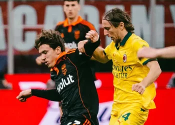 El Como y Nico Paz frustran al AC Milan en San Siro