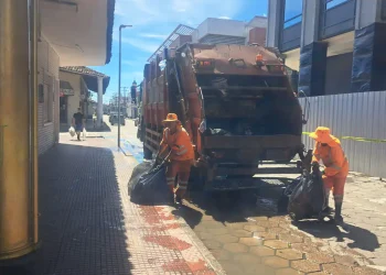 Carnaval cruceño deja unas 10 toneladas de basura en las calles