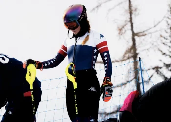 Shiffrin evita el desastre en Milán-Cortina con oro en el eslalon