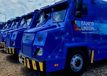Banco Unión renueva su flota de agencias móviles “sariri” para fortalecer la inclusión financiera en todo el país
