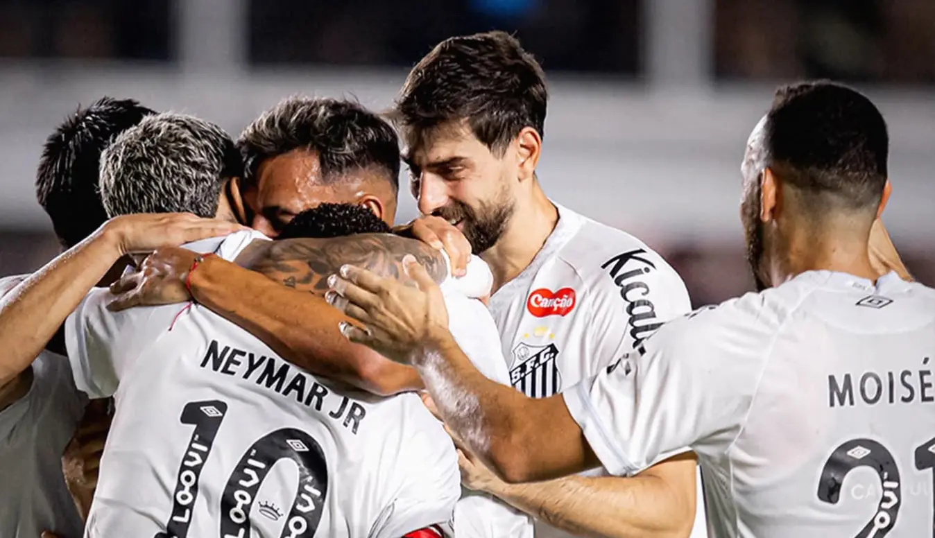La FIFA prohíbe nuevos fichajes al Santos de Neymar