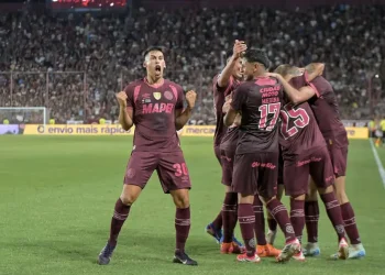 Lanús vence 1-0 a Flamengo y toma ventaja en la Recopa