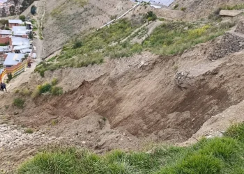 Emergencia en la urbanización Cervecería por el deslizamiento de un talud. FOTO: Defensoría del Pueblo