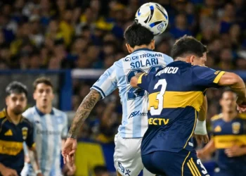 Boca Juniors y Racing empatan 0-0 en deslucido clásico por el Apertura