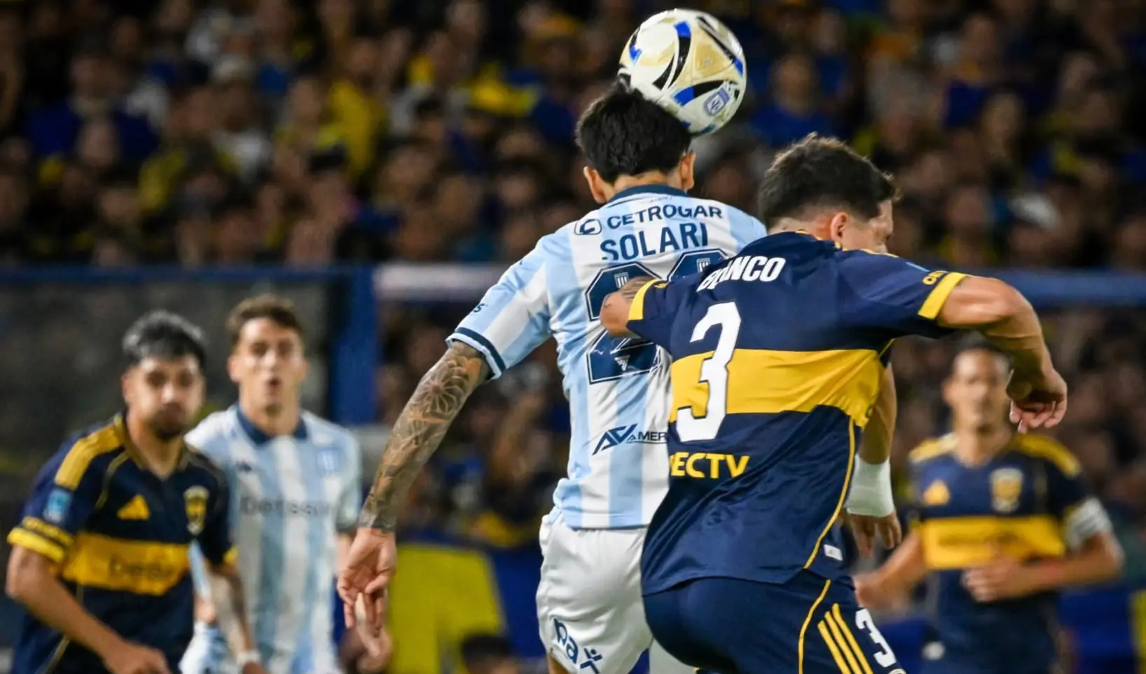 Boca Juniors y Racing empatan 0-0 en deslucido clásico por el Apertura