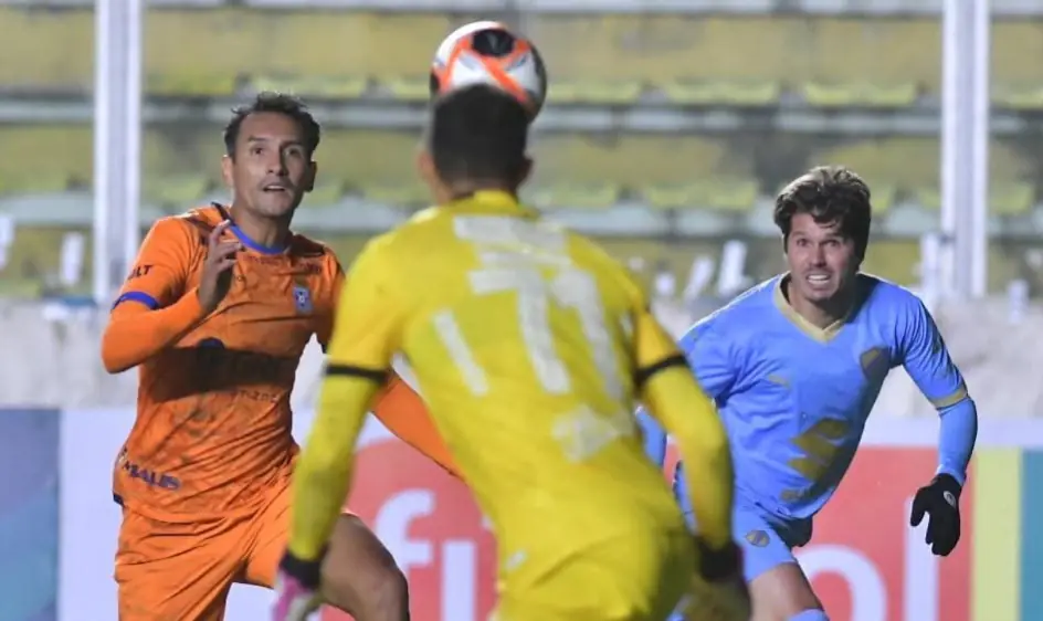 Bolívar-Blooming abren semifinales del Torneo Amistoso de Verano