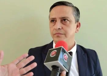 Fiscalía advierte que declarará rebelde a Evo si no se presenta a juicio por trata