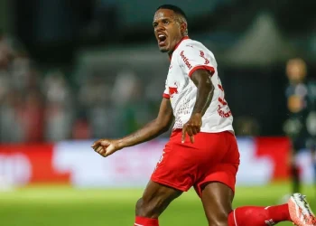 Bragantino suspende a jugador por comentarios machistas contra árbitra