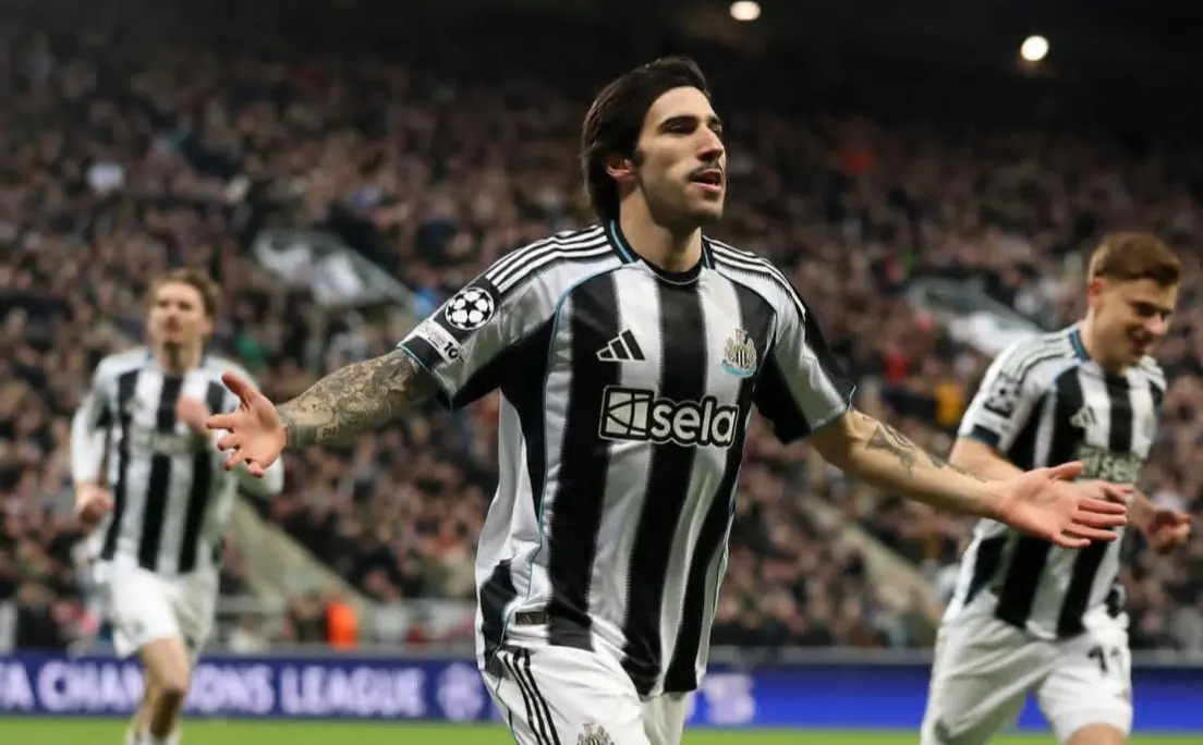 Newcastle completa su paseo hacia los octavos de final de la Champions