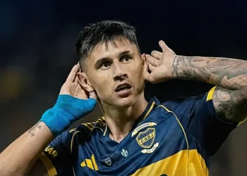 Paraguayo Adam Bareiro debuta con doblete para Boca en Copa Argentina