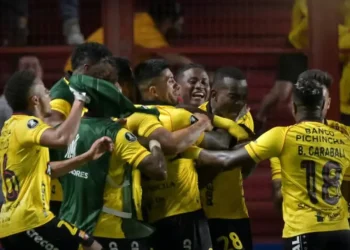 Barcelona sella su hazaña por penales en la Libertadores