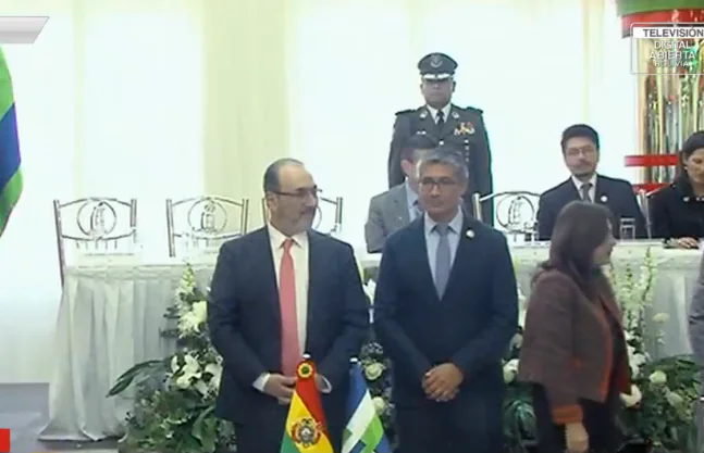La CAF firma acuerdos por educación y crédito productivo