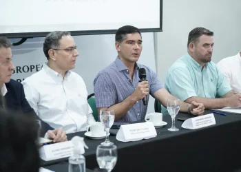 Gobierno y productores avanzan en liberar exportaciones y competitividad