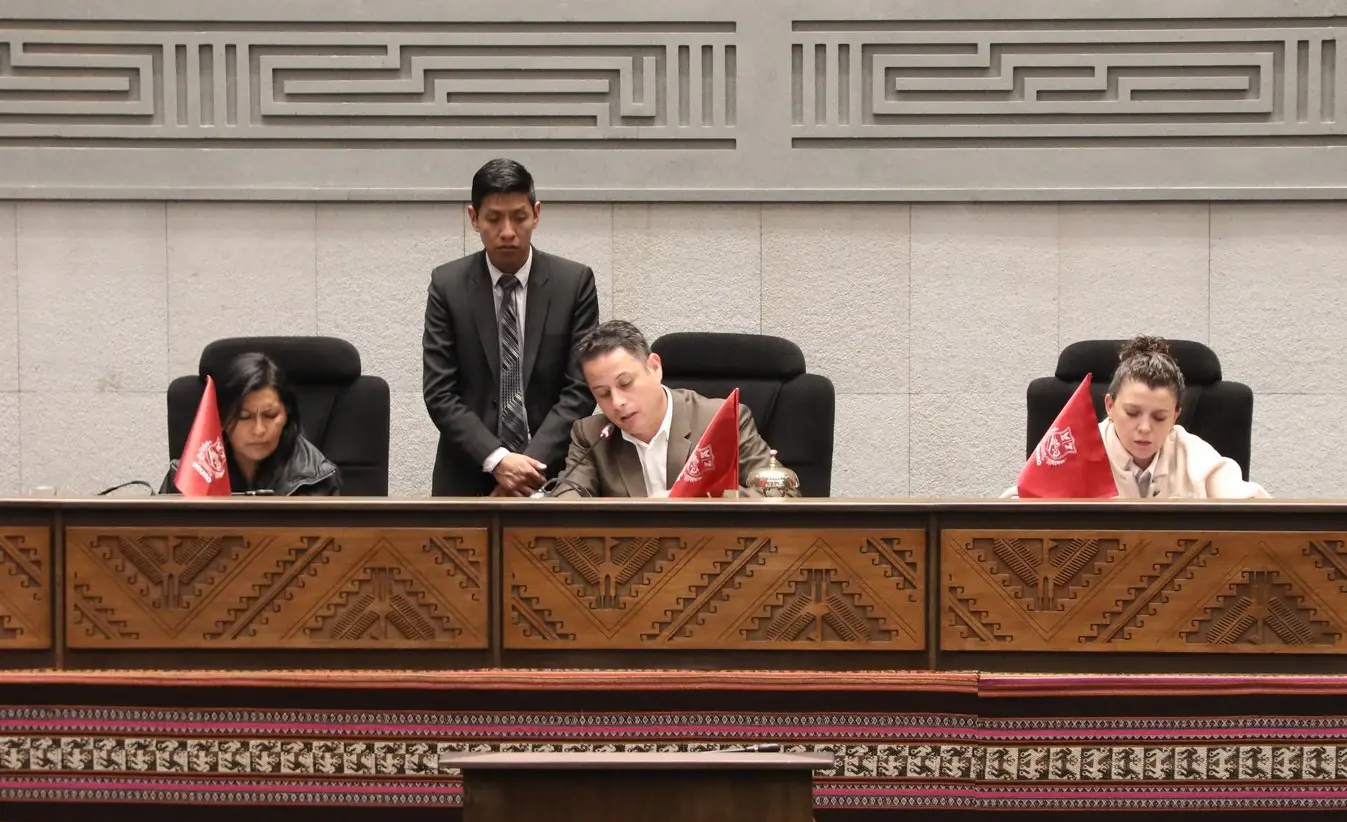 Lara posterga al martes la interpelación al titular de Hidrocarburos