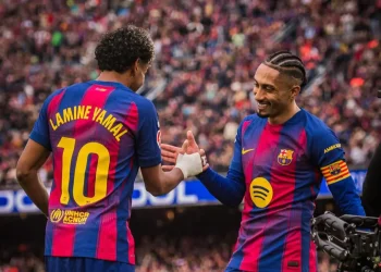 El Barcelona golea 4-1 al Villarreal con un triplete de Yamal