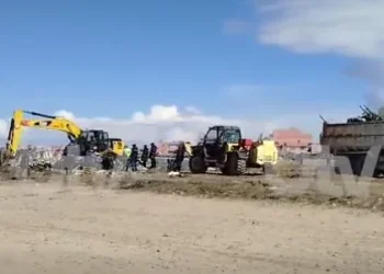Retiran los restos del avión Hércules accidentado en El Alto
