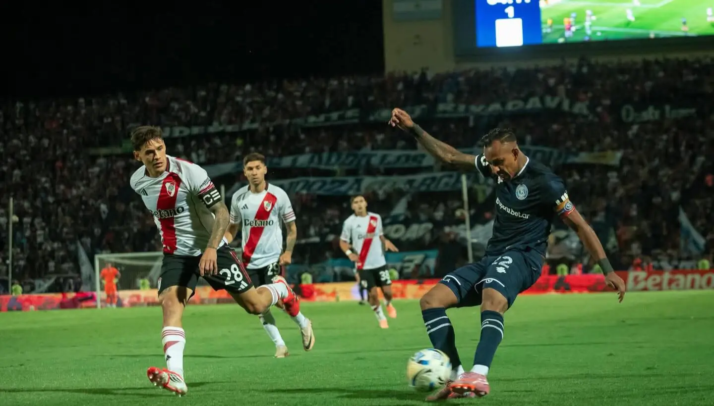 Ya sin Gallardo, River empató frente a Independiente Rivadavia