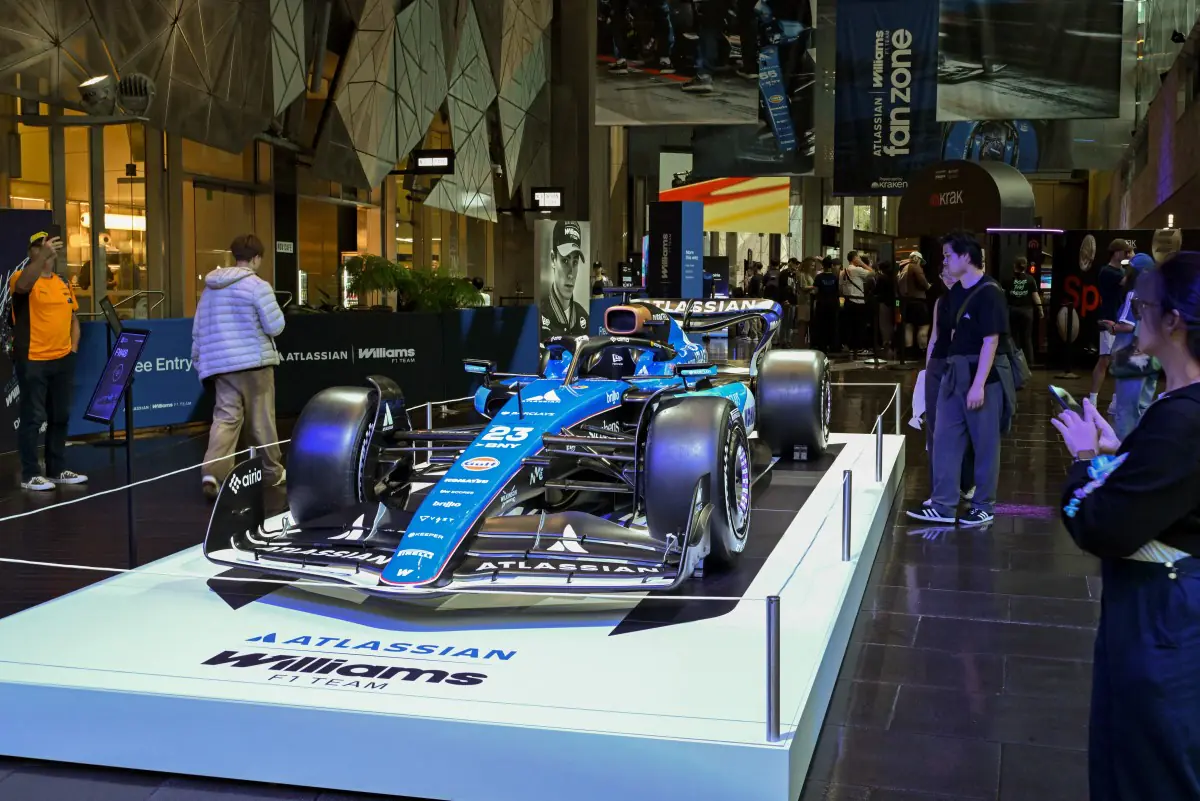 Dos españoles y tres latinoamericanos en la reducida élite de la F1