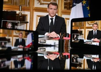Francia anuncia refuerzos militares en Medio Oriente