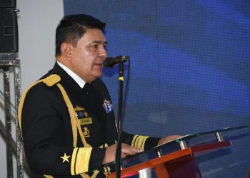 Armada propone estrategia para que Bolivia consolide su perfil fluviomarítima