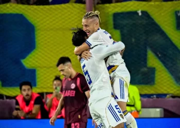 Boca juega su mejor partido del año, golea a Lanús y da un respiro
