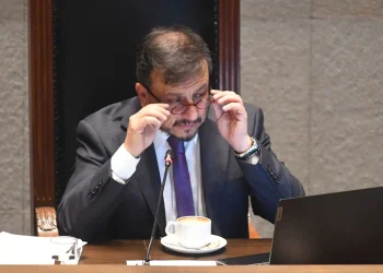 Medinaceli comparece ante el senado para responder sobre calidad del combustible