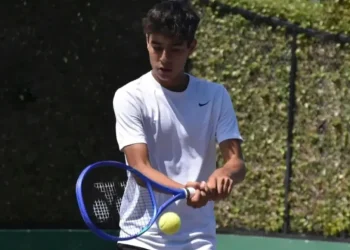 El tenis boliviano brilla en Paraguay con dos finalistas en dobles
