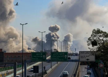 Trump dice que la guerra acabará solo con la rendición de Irán