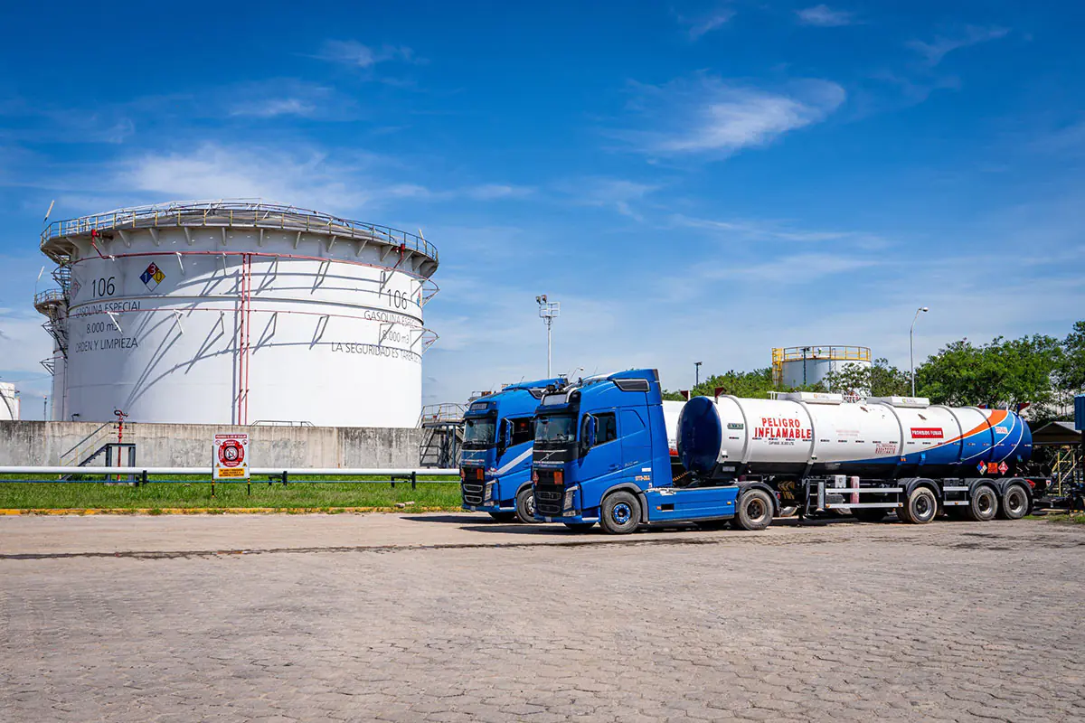 YPFB rompe récord de despacho y asegura 4 millones de litros de gasolina para Santa Cruz
