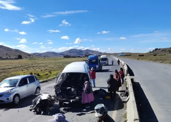 Un accidente de tránsito ocurrió en la carretera La Paz-Achacachi. FOTO: RRSS