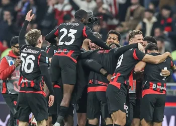 Estupiñán decide el derby para el AC Milan y da emoción a la Serie A