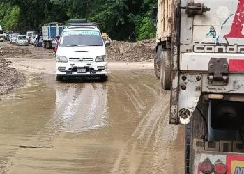 ABC restablece transitabilidad en carretera hacia los valles cruceños