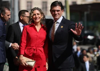 Paz y la primera dama llegan a la investidura de Kast como presidente de Chile
