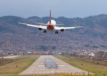 Turismo: aerolínea colombiana volará todos los días de Cusco a La Paz