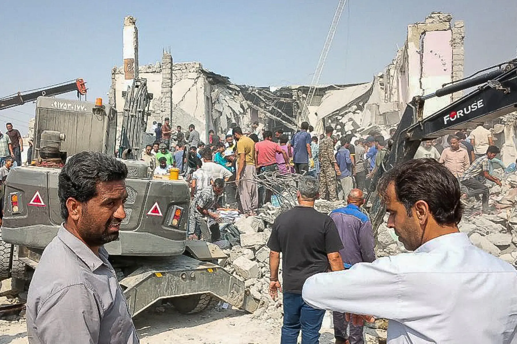 Diario afirma que escuela iraní fue destruida por error de coordenadas