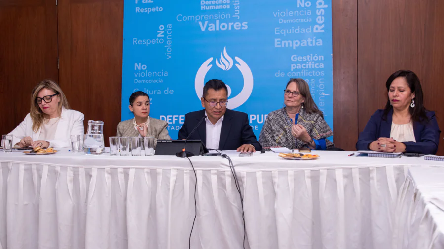 Defensor destaca respaldo de la cooperación en la defensa de derechos humanos