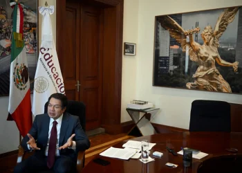 El secretario de Educación Pública de México, Mario Delgado