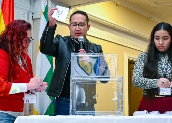 Sortean el orden del debate entre candidatos a las alcaldías de La Paz y El Alto