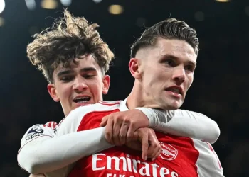 Arsenal acelera hacia el título de la Premier League