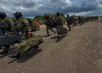 Policía refuerza unidades en Santa Cruz con contingente enviado desde La Paz