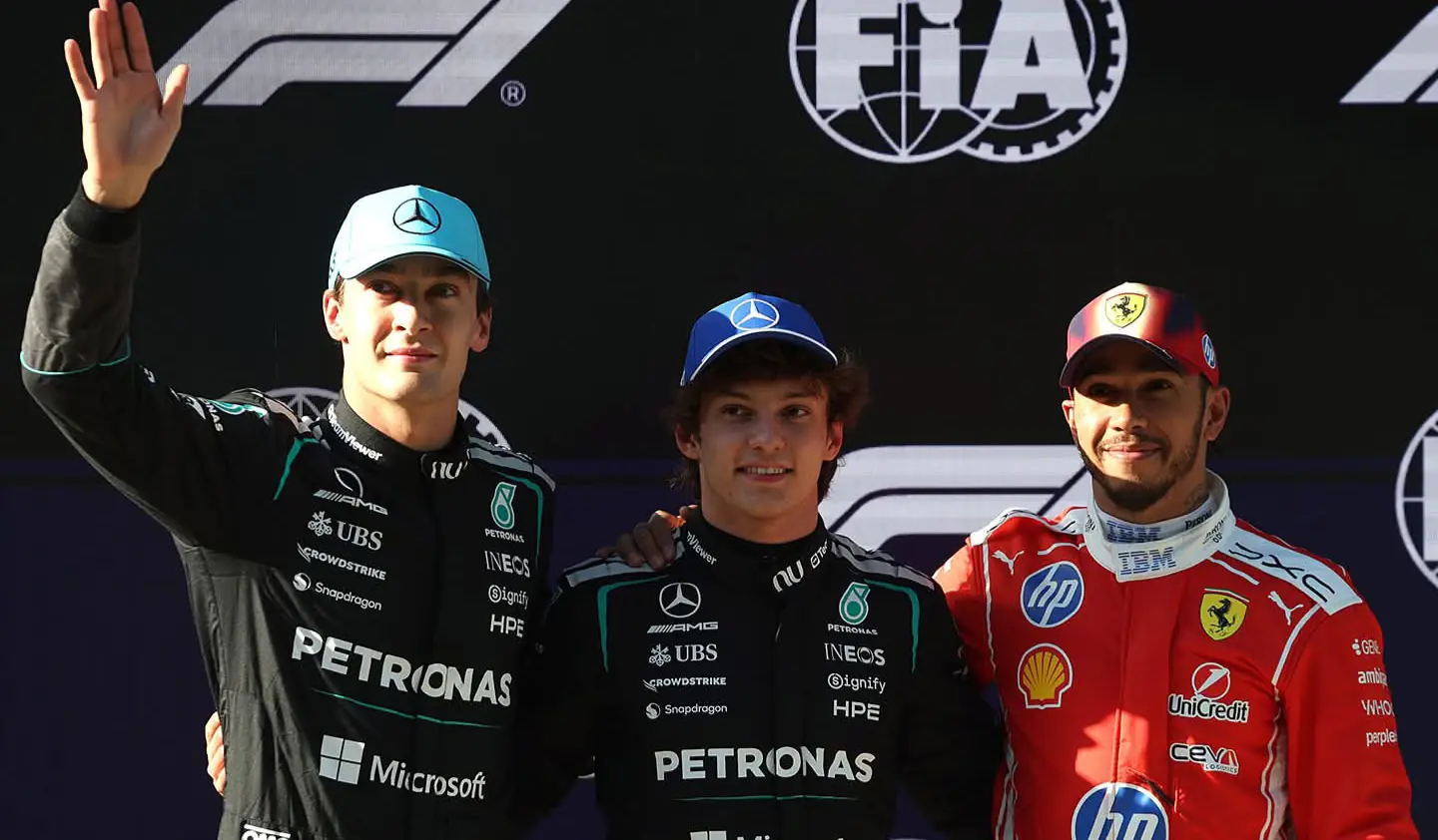 Antonelli firma en el GP de China la pole position más joven