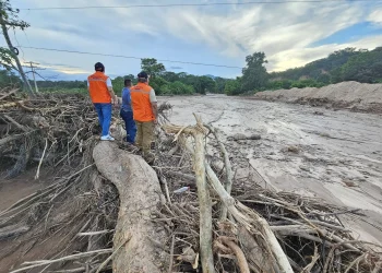 Defensa Civil coordina en la atención de la emergencia en Abapó