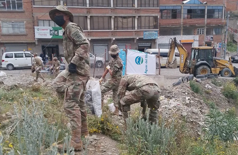 Ejército y Alcaldía realizan jornada conjunta de limpieza para prevenir enfermedades